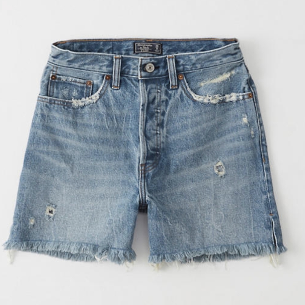 Abercrombie and Fitch High Rise 4" Midi Short
